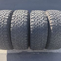 (4) 35x12.50R17 Bfgoodrich All Terrain KO2