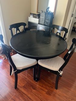 Free dining table & chairs!