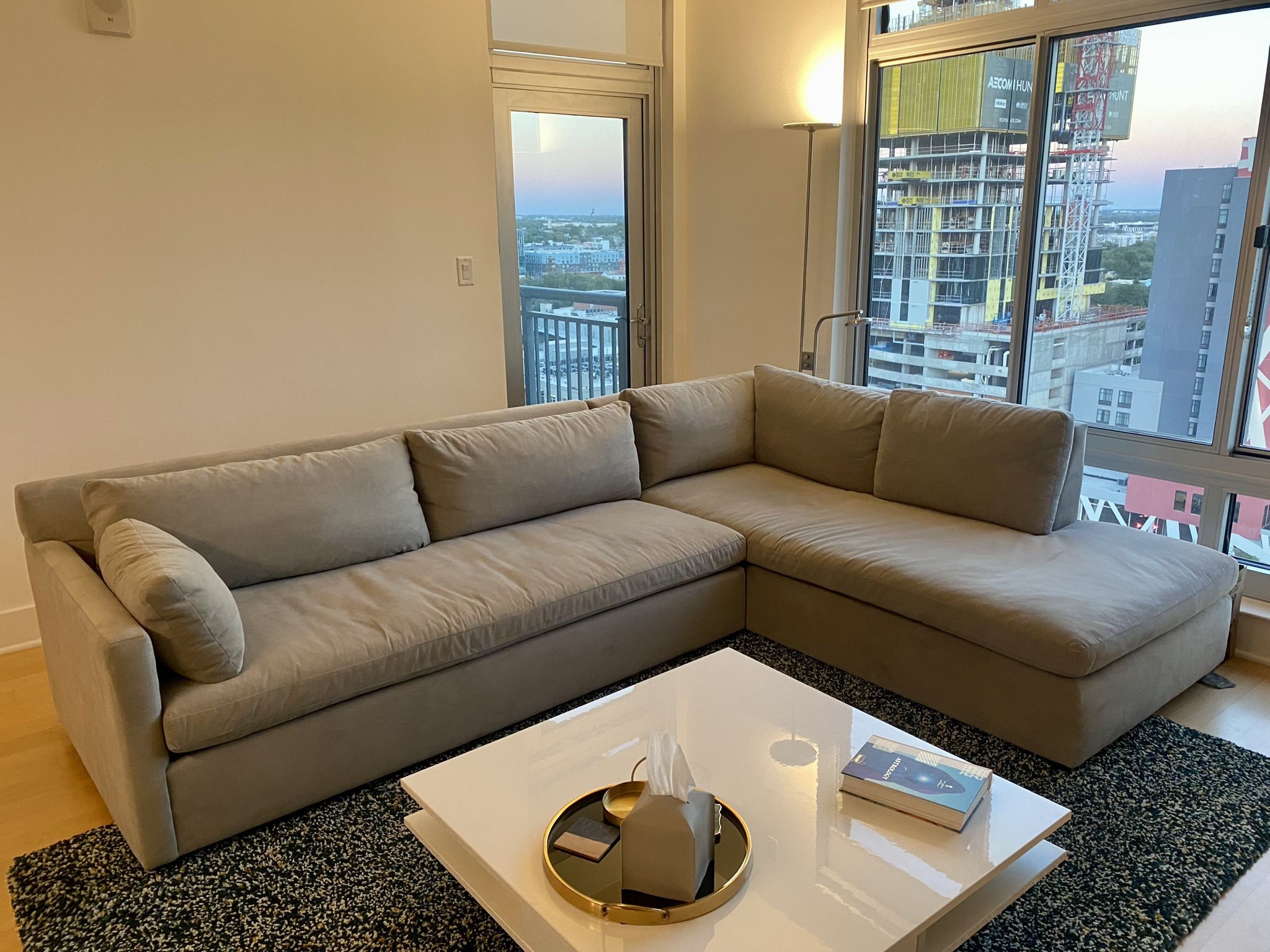 **Like New** West Elm “Marin” 2-piece Chaise Sectional