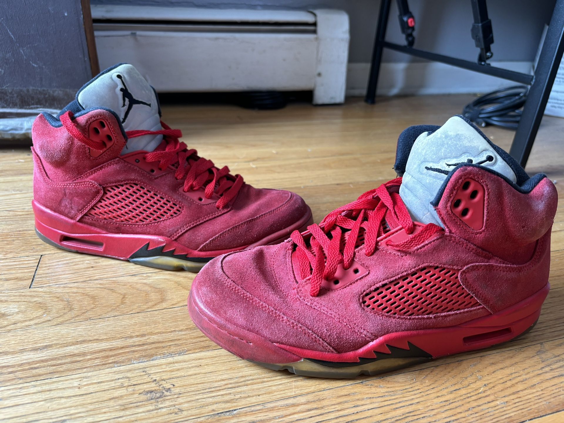 Jordan 5 Retro Red Suede 2017 Size 9 - Mens