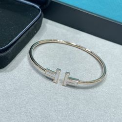 White shell mother bracelet