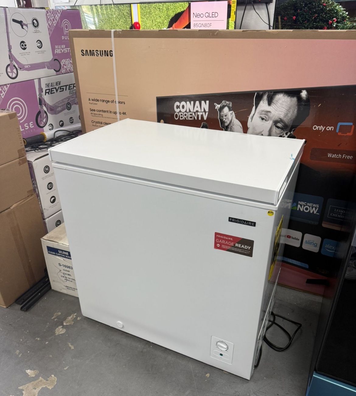 FRIGIDAIRE 7.0 CUBIC FEET CHEST FREEZER