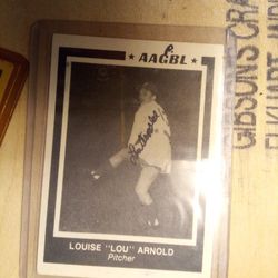 *AAGBL* 41. Louise Lue Arnold 'Pitcher' South Bend Blue Sox 1948-52/43-54 autogr

AAGBL all American girls, prof. Baseball league