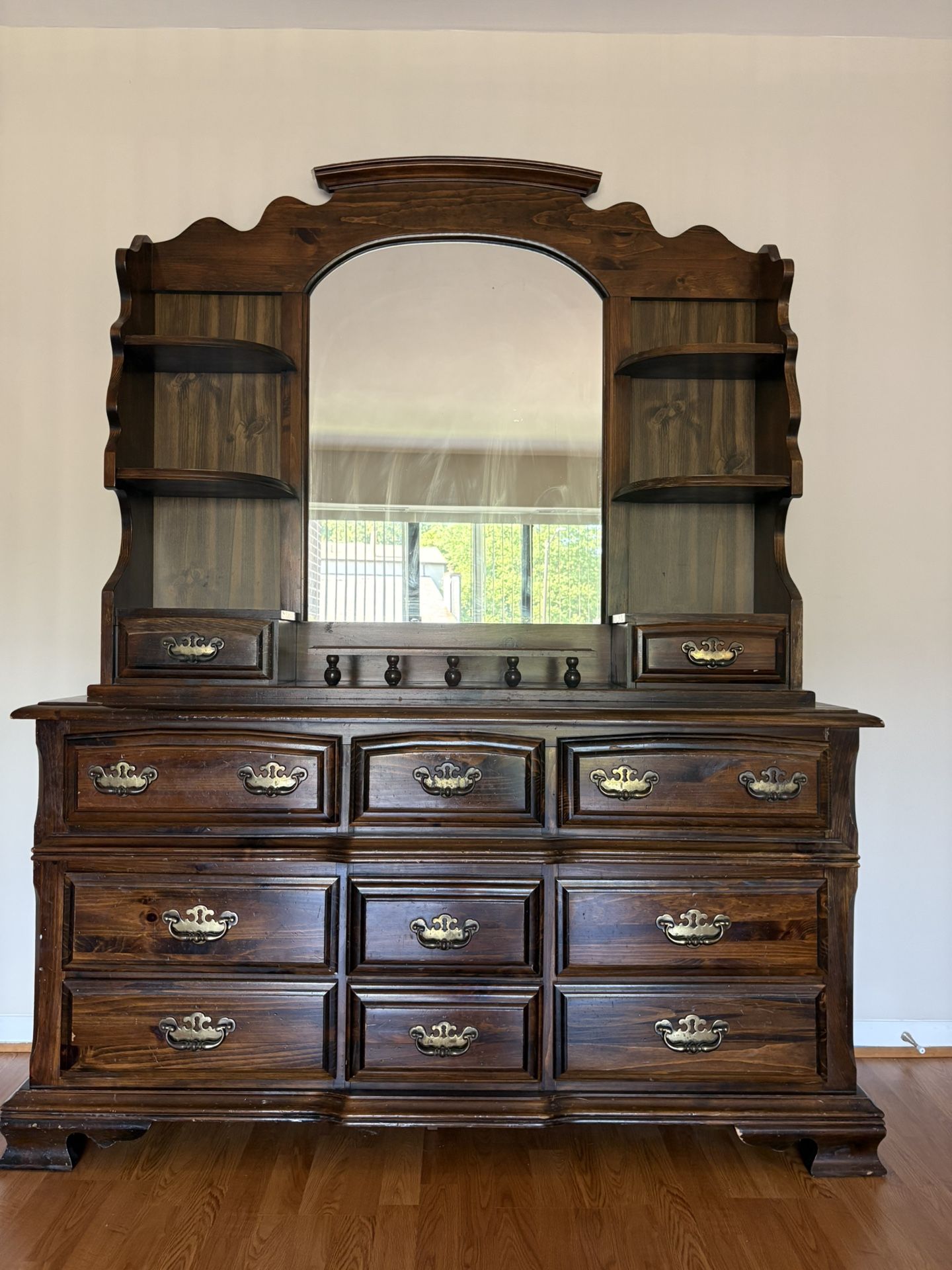 Free Dresser