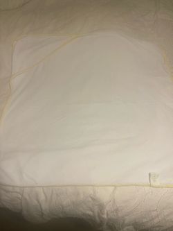 Cloud Island hooded baby towel with lemon print