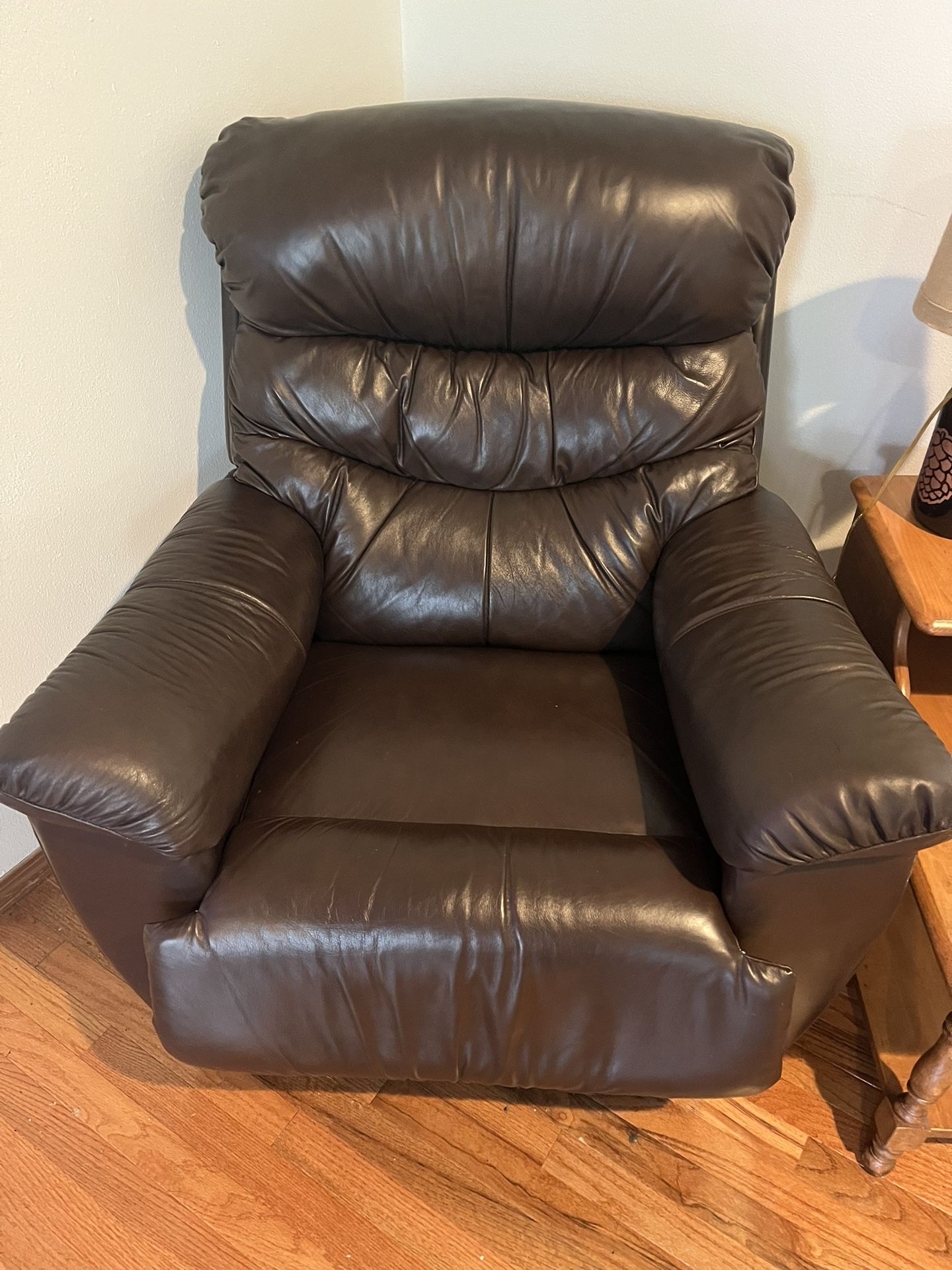 Lightly Used Lazy Boy Recliner for Sale in Monroe, WA OfferUp
