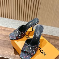 Women's high-heeled slippers
