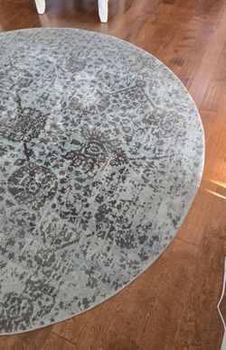 Large round aqua/Grey- 8' x 8'