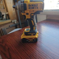 DeWalt Half Inch Impact 20 Volts