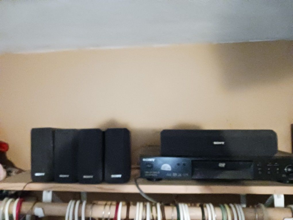 Sony Surround Sound Stereo System With DVD/CD Player Included