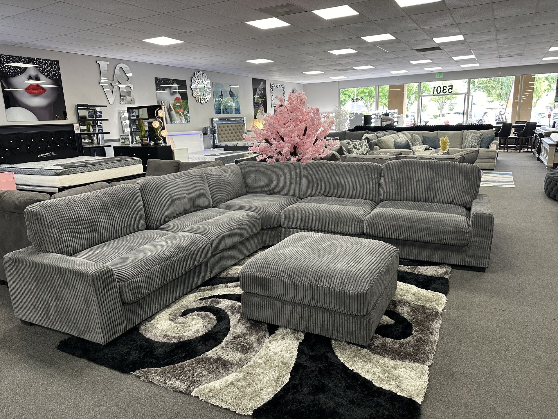 Gray Sofa Sectional w/ Ottoman