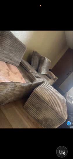 oversized sectional couch with 2 ottomans