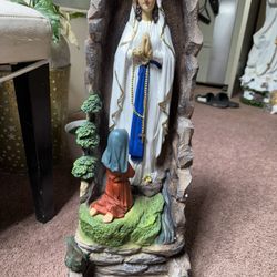 Fuente Virgen De Fátima **pegada