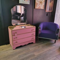Chest Of Drawers/Petite Dresser