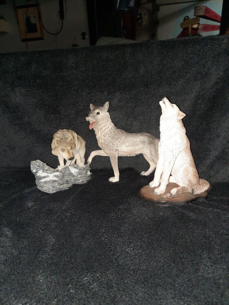 Lot Of 3 Living stone Collectible Wolfe,All Products : American Fashion Style Bags On Sale