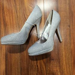 Sparkly Heels Size 6.5