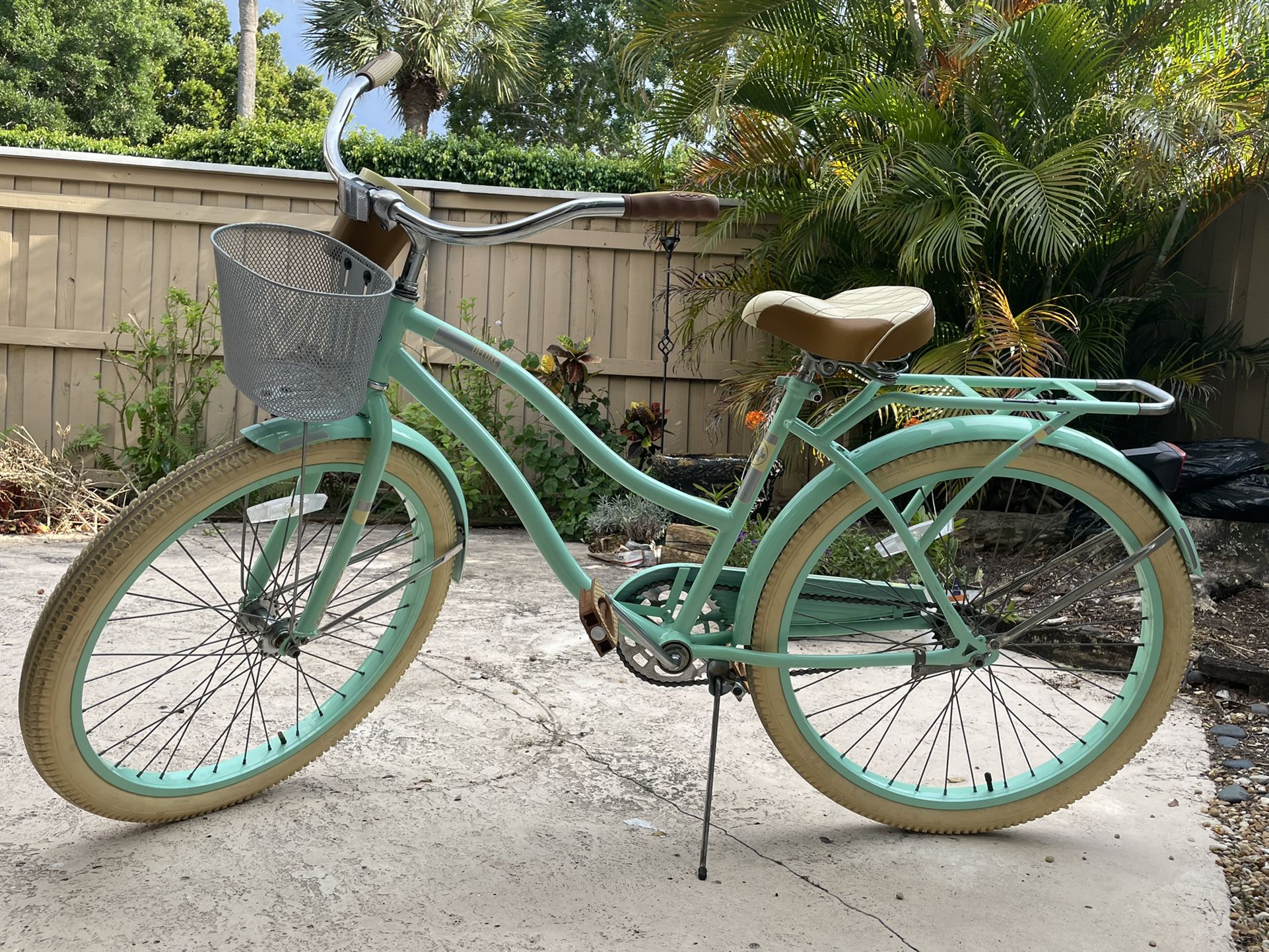 Huffy 24" Nel Lusso Girls / Womens Cruiser Bike, Mint Green