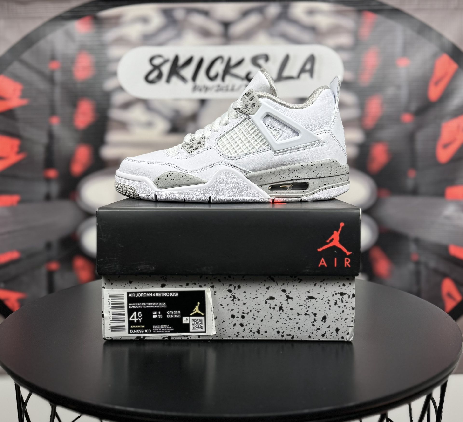 Jordan 4 Retro “White Oreo”