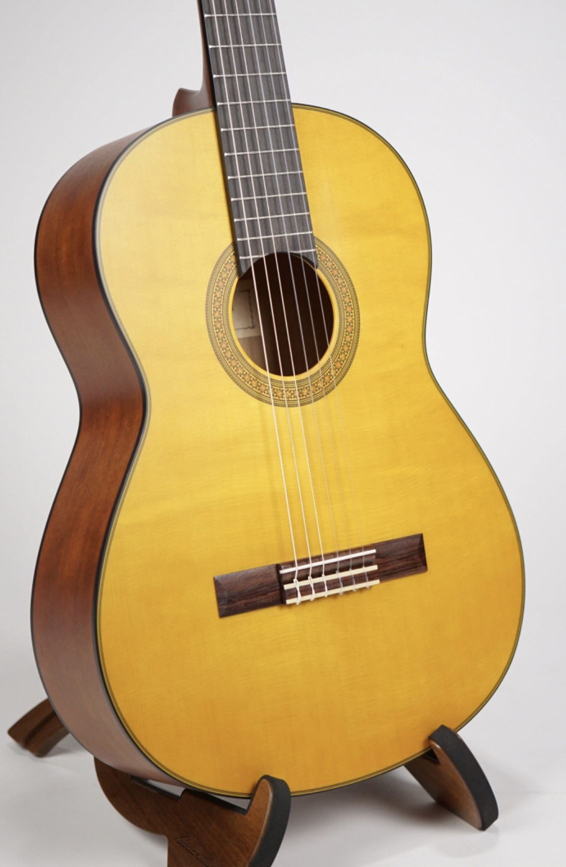 Yamaha CG122 Classical Guitar