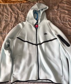 Nike Tech