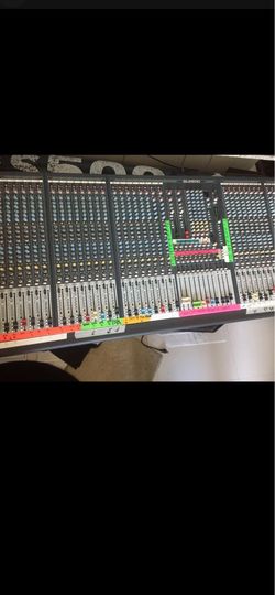 Allen & Heath mixer GL2800