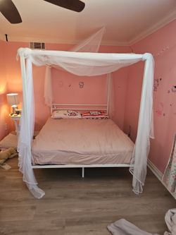 PRINCESS BED FRAME "QUEEN" - FREE!