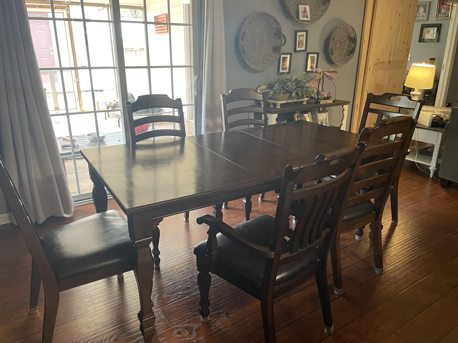 Table and 6 Chairs