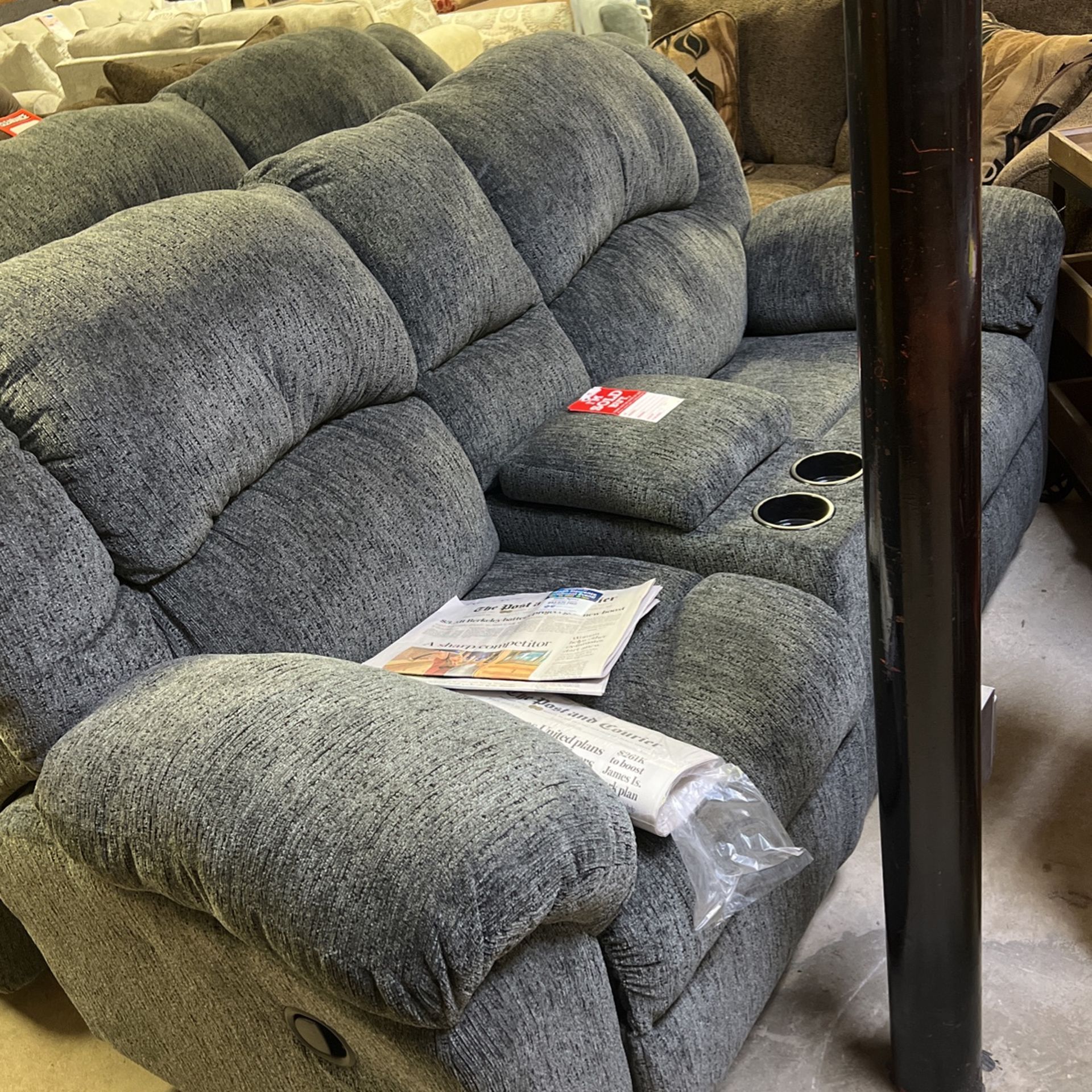 Reclining loveseat, 699