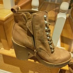 Women's Brown Boots 