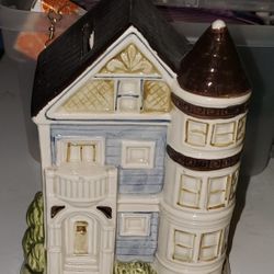 PIGGYBANK  HOUSE