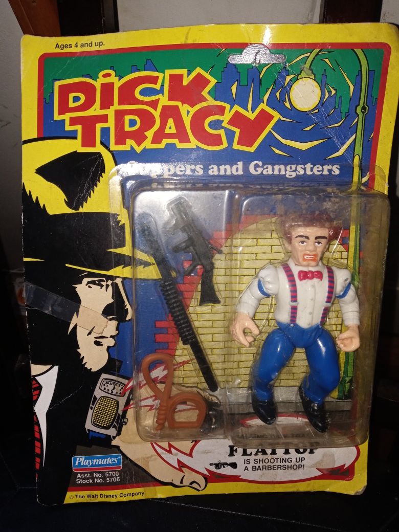 Vintage 1990 Dick Tracy Flat Top Action Figure Card and Some Accessories AG20