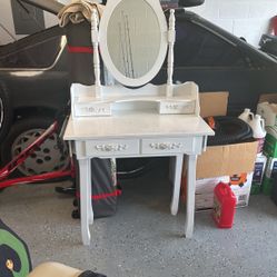 Girls Vanity 
