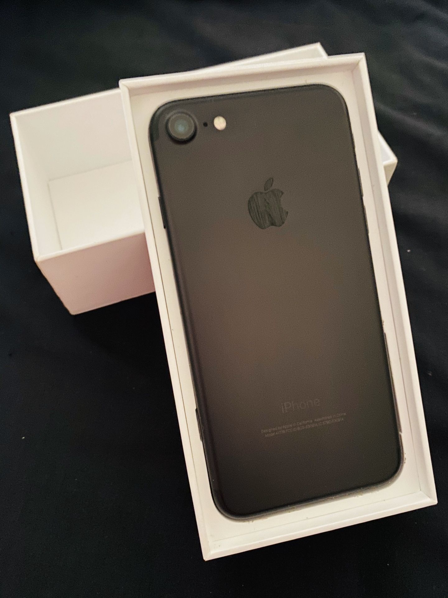 iPhone 7 32 GB unlocked