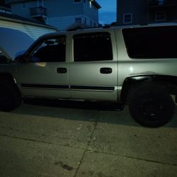 2004 Chevy Suburban Trade Or Sell 