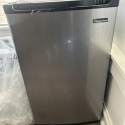 Mini Refrigerator 