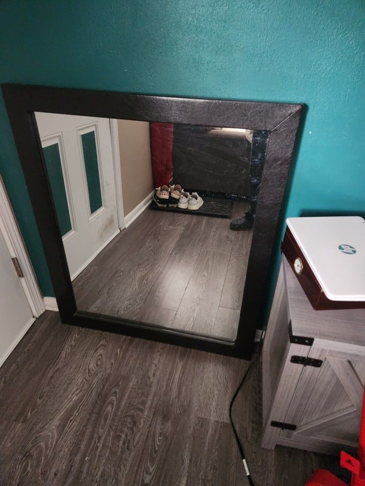 25x35 Mirror
