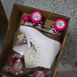 Women’s Roller Skates 