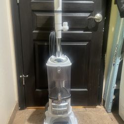 Shark Vacuum Lift Away Navigator