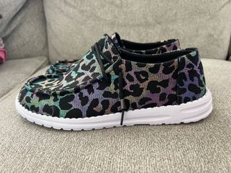 Women’s Shoe Size 8.5