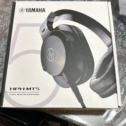 YAMAHA HPH-MT5