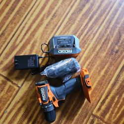 Rigid Drill With Charger And Battery