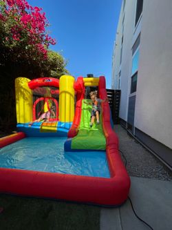Kids bounce house/waterslide/pool