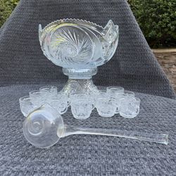 McKee Glass Aztec Pinwheel Pattern Punch Bowl with 12Punch Cups