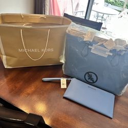 Michael Kors Bag And Wristlet