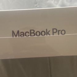 13 Inch MacBook M2 Chip