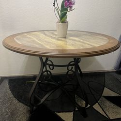 Dining Round Table