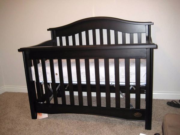 Gorgeous Bonavita Hudson Nursery Set Crib Dresser Hutch More