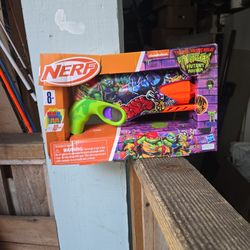 Teenage Mutant Ninja Turtle Nerf Gun