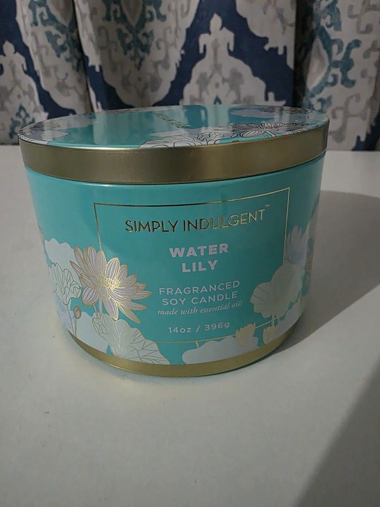 Purely Indulgent Scented Candle