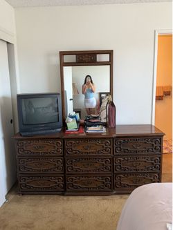 Bedroom set